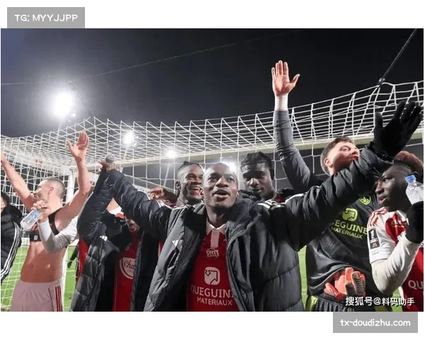 马赛官方确认主力中卫巴列尔迪伤愈,可出战本周末对阵里尔的焦点战